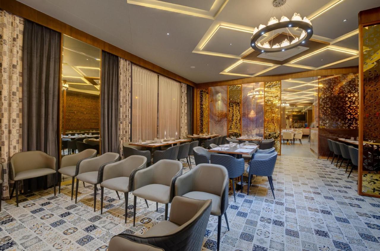 Hotel Diamond 26 Сурат Екстер'єр фото