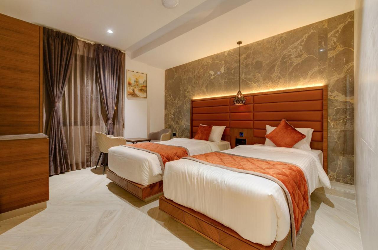 Hotel Diamond 26 Сурат Екстер'єр фото