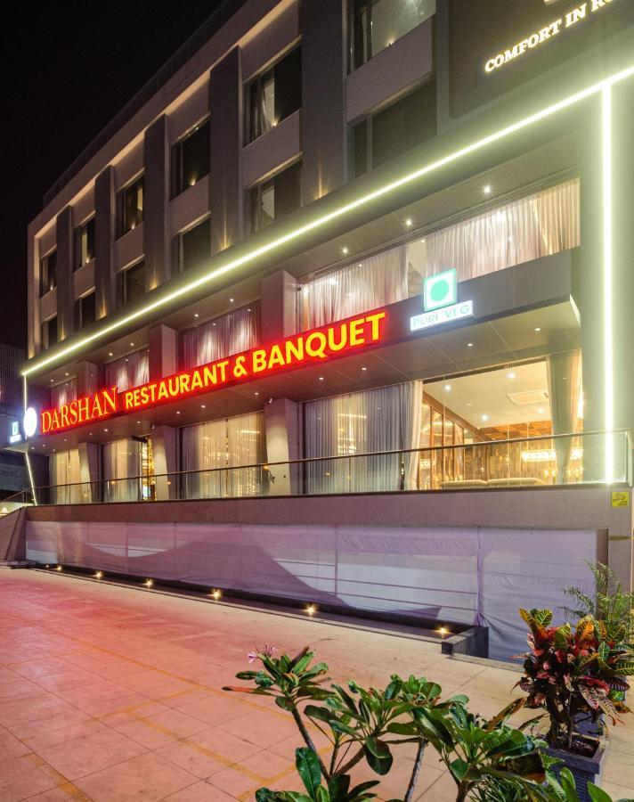 Hotel Diamond 26 Сурат Екстер'єр фото