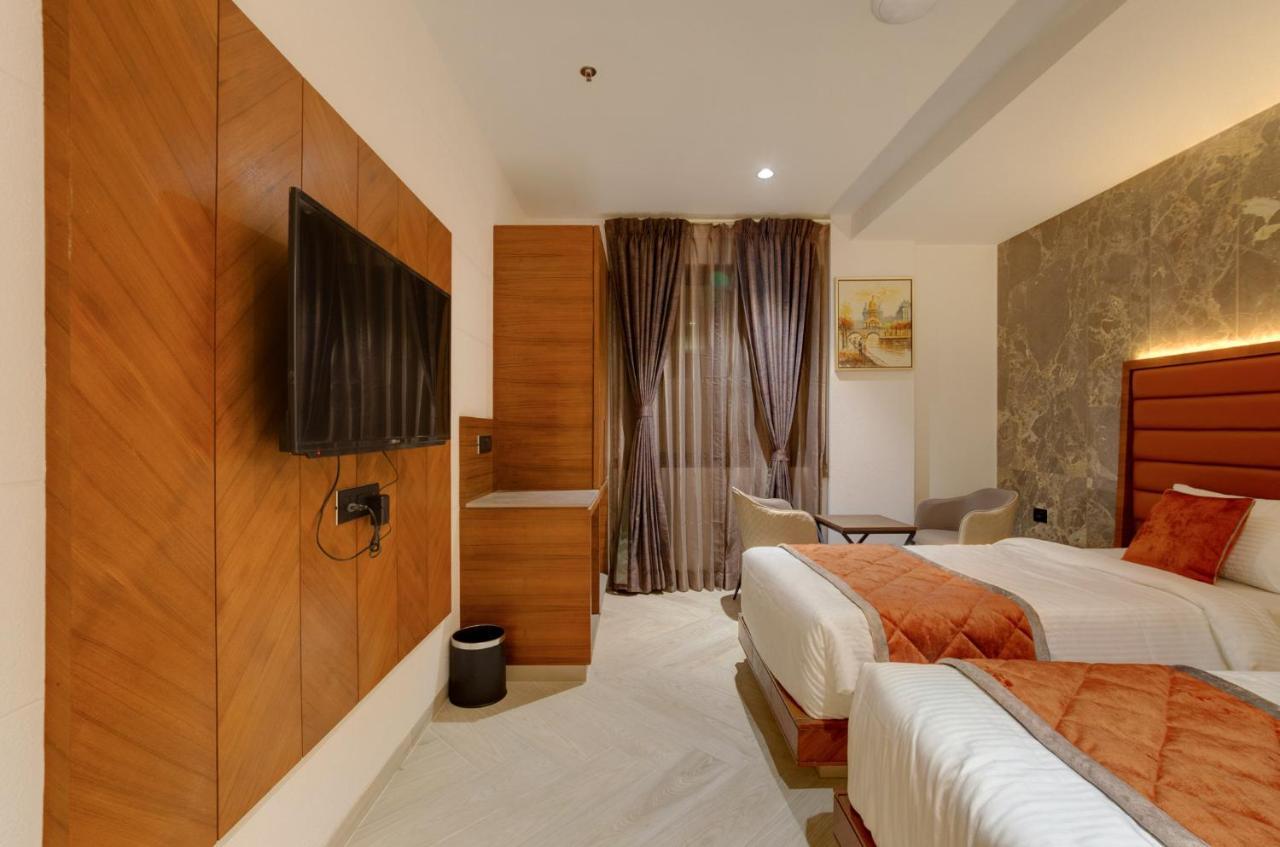 Hotel Diamond 26 Сурат Екстер'єр фото