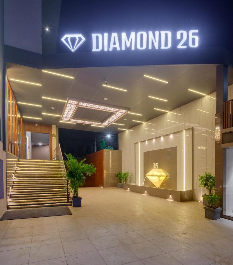 Hotel Diamond 26 Сурат Екстер'єр фото